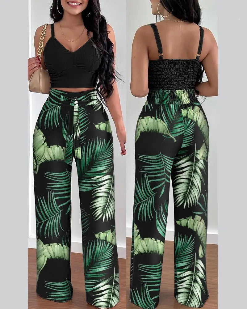 Women’s Modern Office Outfit – Slim Crop Top & High-Waist Wide-Leg Pants