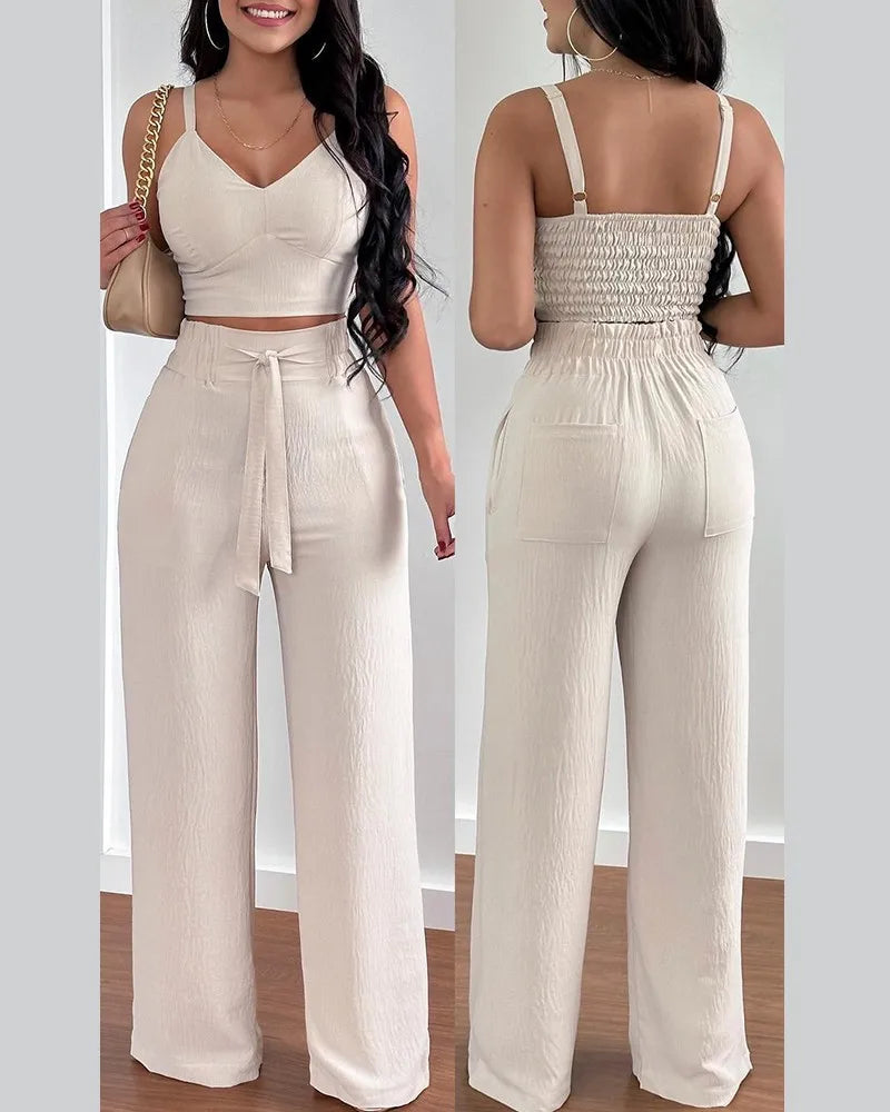 Women’s Modern Office Outfit – Slim Crop Top & High-Waist Wide-Leg Pants